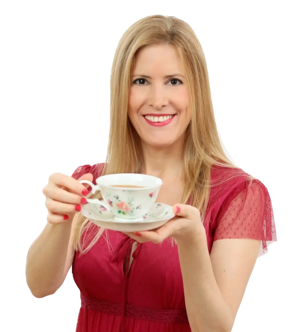 Victoria Bisogno con una taza de té